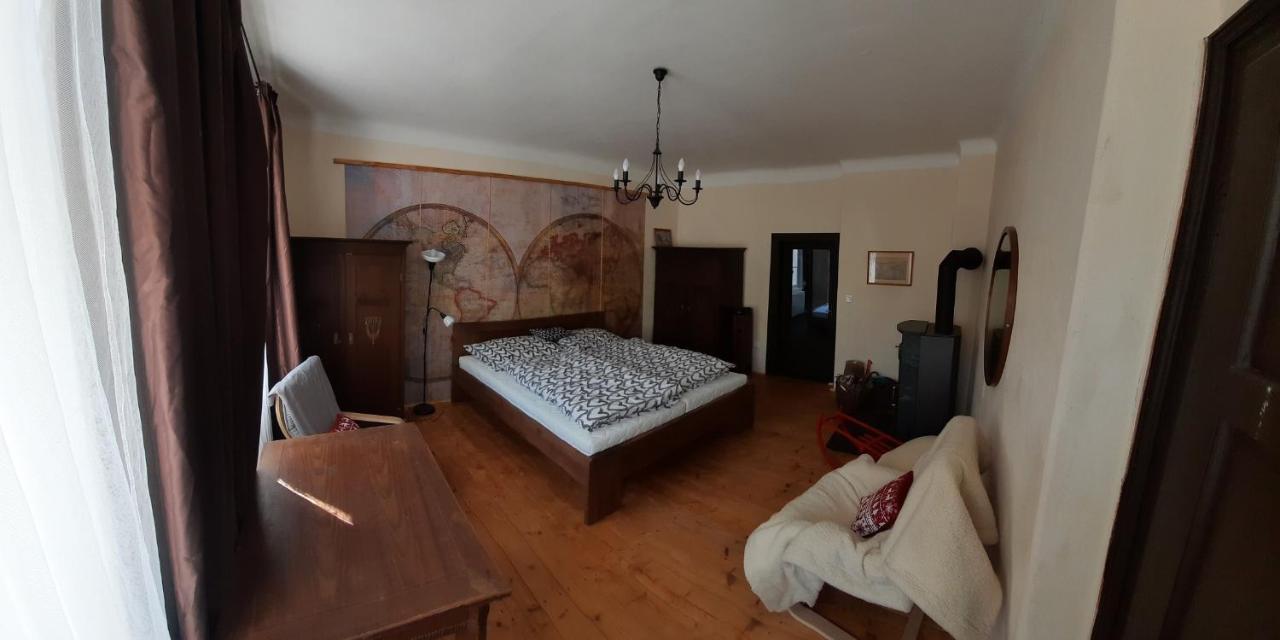 Chalupa Jilemnice, Cely Prostorny Dum Jen Pro Vas S 5 Loznicemi V Centru Jilemnice S Uzavrenou Zahradou Buitenkant foto